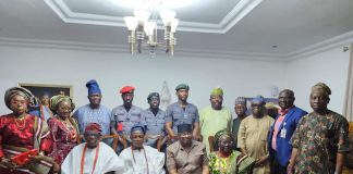 Oyo/Ogun Customs Comptroller visits Olubadan of Ibadan land